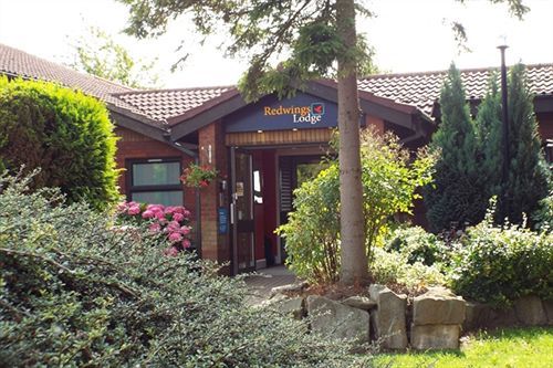 Redwings Lodge ダンスタブル エクステリア 写真
